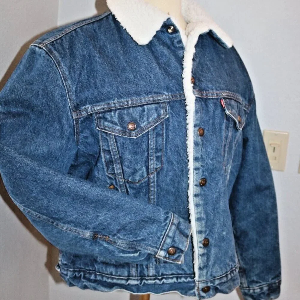Vintage Levis Sherpa Trucker Jacket Mens Size 46R Denim Jean Made in USA - Picture 1 of 16